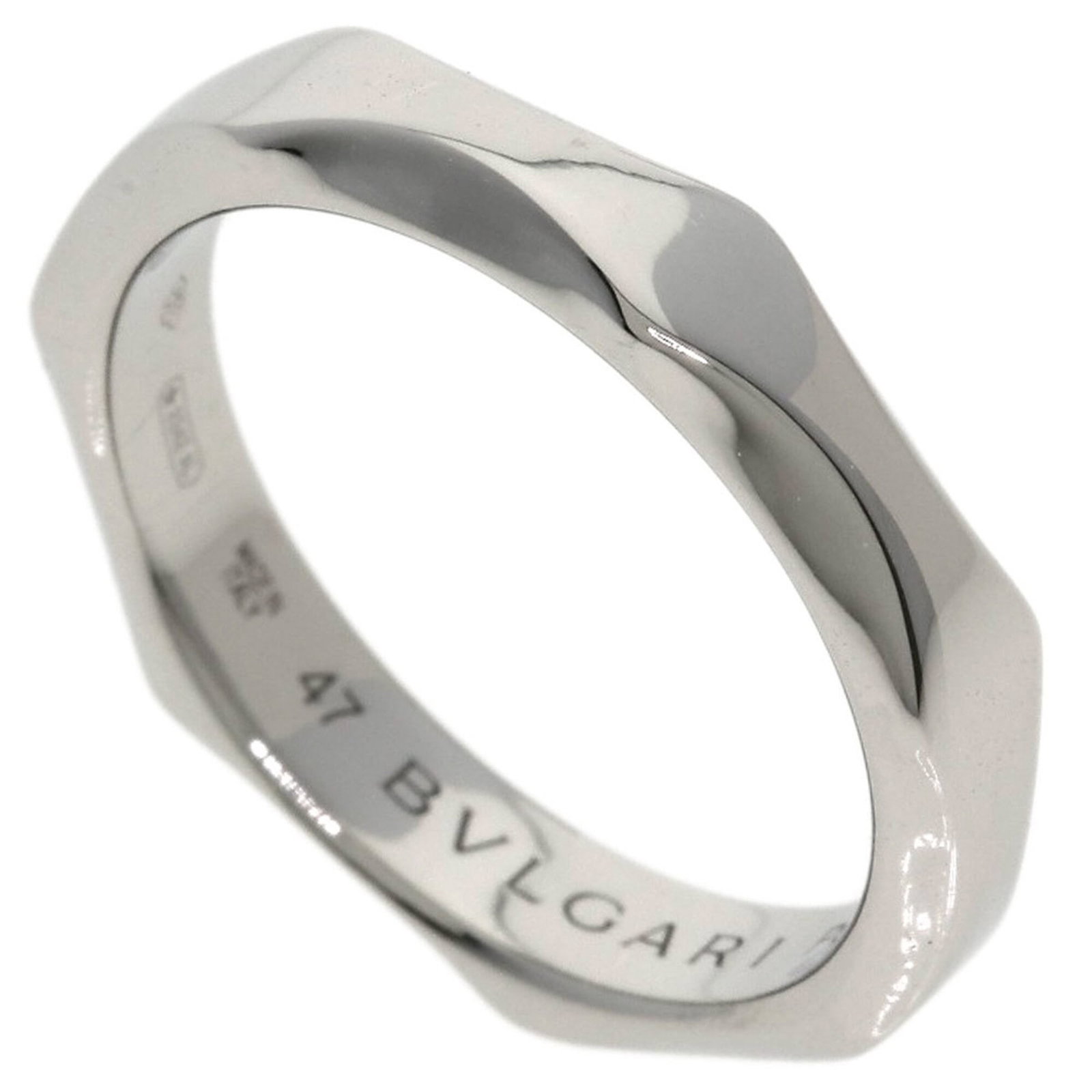 BVLGARI Band Ring Platinum 950: BVLGARI Band Ring Platinum 950 BVLGARI Band Ring Platinum 950 is a high-end band ring crafted from 950 platinum, a precious metal alloy known for its durability and luxurious feel. This gently used ri