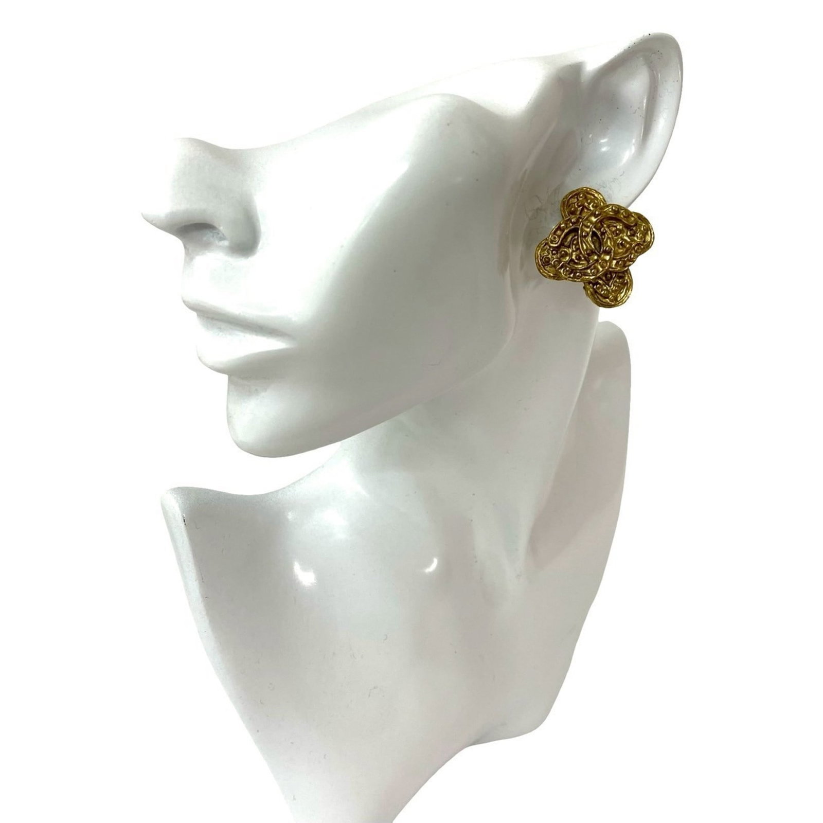 CHANEL Clip Earrings Gold Plating: CHANEL Clip Earrings Gold Plating Gold plating gives these CHANEL Clip Earrings a sleek, luxurious finish. With a 30.00mm x 30.00mm size, they add a touch of understated elegance to any outfit. The ea