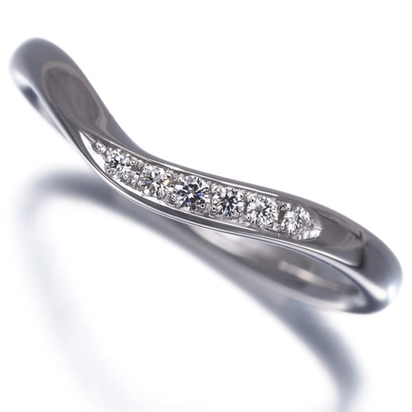 Tasaki Ring Diamond 0.04Ct Vero Paved Line Us5.25-5.5 950 Platinum: Tasaki Ring Diamond 0.04Ct Vero Paved Line Us5.25-5.5 950 Platinum Tasaki Ring Diamond 0.04Ct Vero Paved Line Us5.25-5.5 950 Platinum - A stunning platinum ring featuring a 0.04ct diamond, set in a