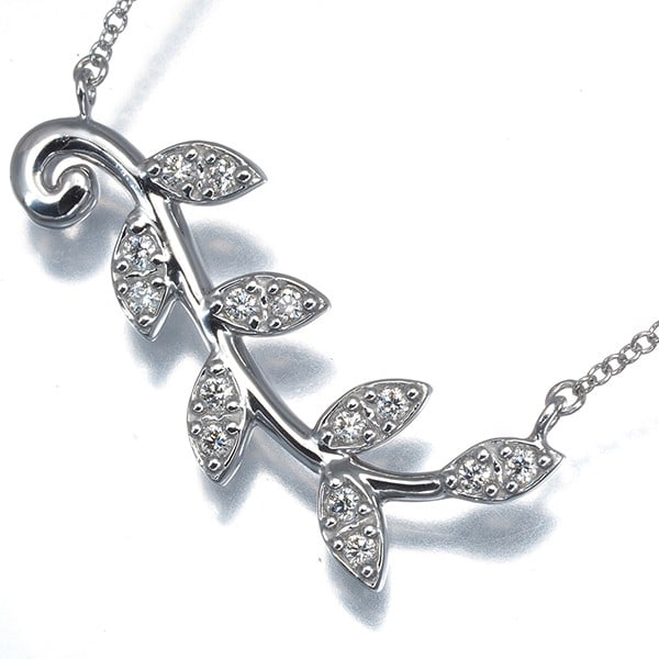 Tiffany&Co. Necklace Diamond Olive Leaf 18K Wg: Tiffany&Co. Necklace Diamond Olive Leaf 18K Wg Tiffany & Co.'s 18k white gold Olive Leaf necklace features a stunning natural diamond pendant, crafted in the iconic style of Paloma Picasso's collectio
