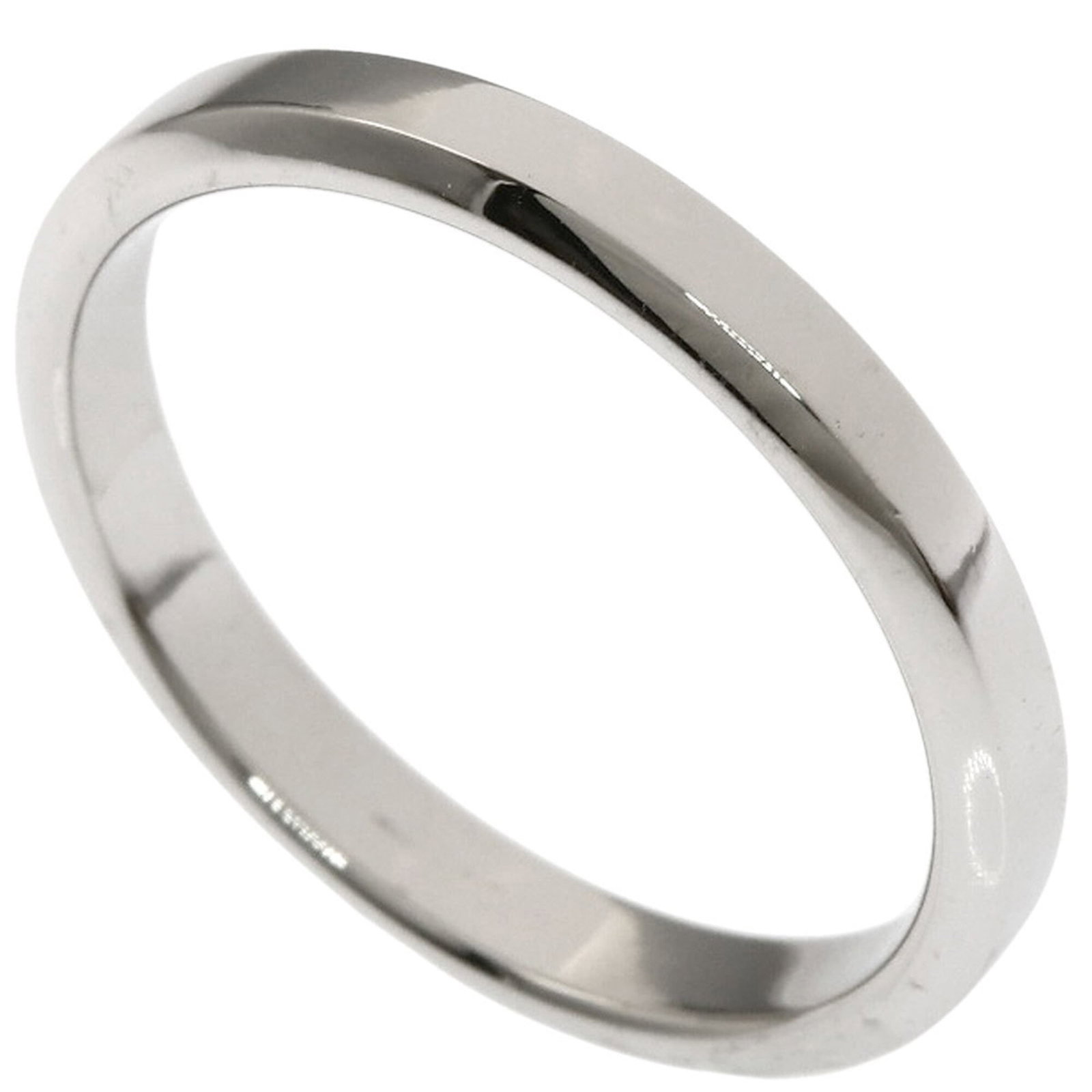 VAN CLEEF & ARPELS Wedding Ring: VAN CLEEF & ARPELS Wedding Ring Platinum950 Van Cleef & Arpels Wedding Ring, featuring a 2.3mm wide band, is a beautiful and elegant piece. Gently used with minor signs of wear, this ring bears a