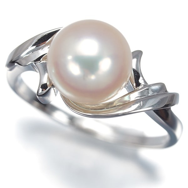 Mikimoto Ring Akoya Pearl 8.3Mm Solitaire Us6-6.25 14K 585 White Gold: Mikimoto Ring Akoya Pearl 8.3Mm Solitaire Us6-6.25 14K 585 White Gold 14K white gold ring featuring a stunning 8.3mm Akoya pearl, carefully crafted to showcase its luster and elegance. The ring's 14k