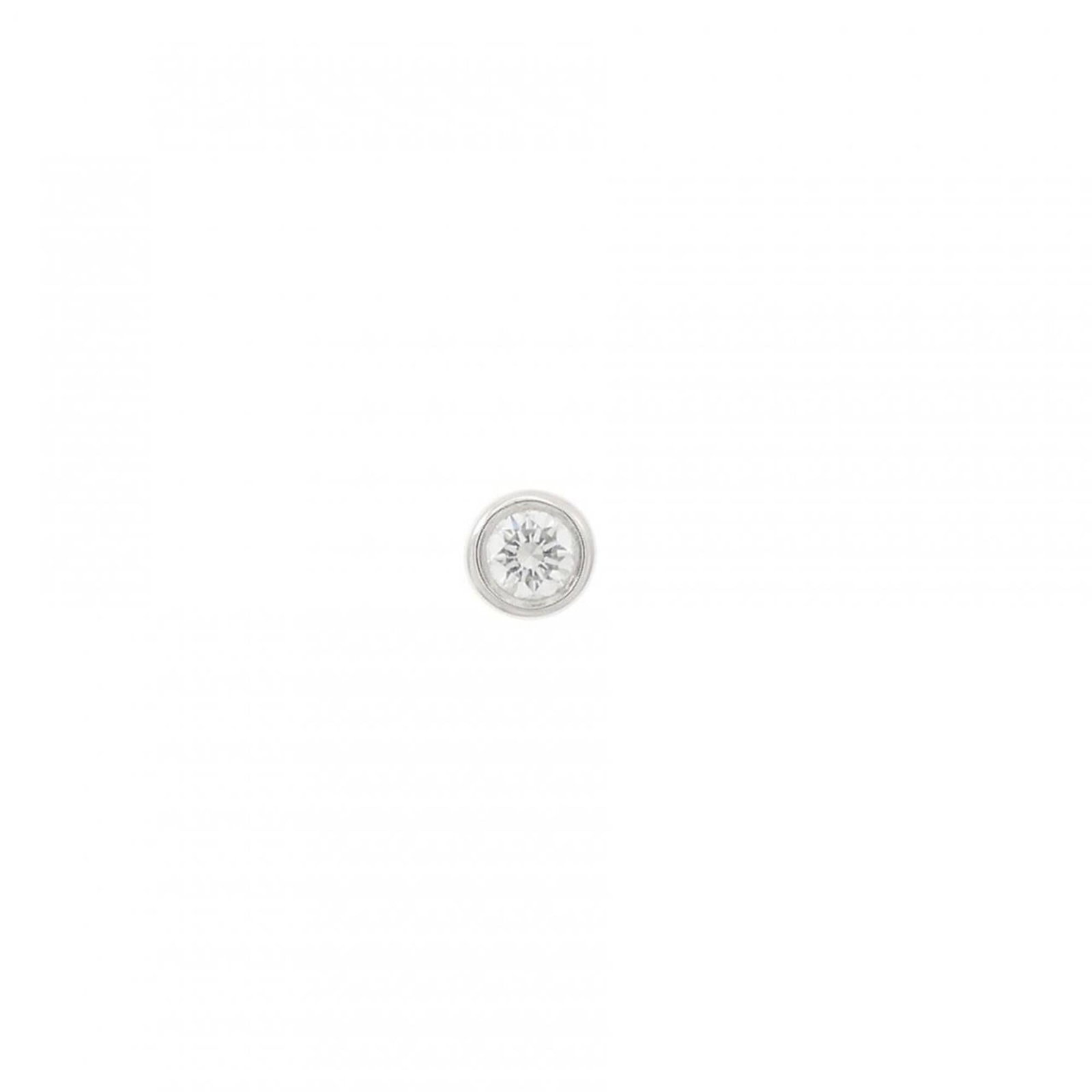 TIFFANY Stud Earrings Platinum 950: TIFFANY Stud Earrings Platinum 950 Platinum 950 Tiffany stud earrings featuring a diamond stone, gently used with minor signs of wear, bearing a signature. The earrings showcase a classic design with 