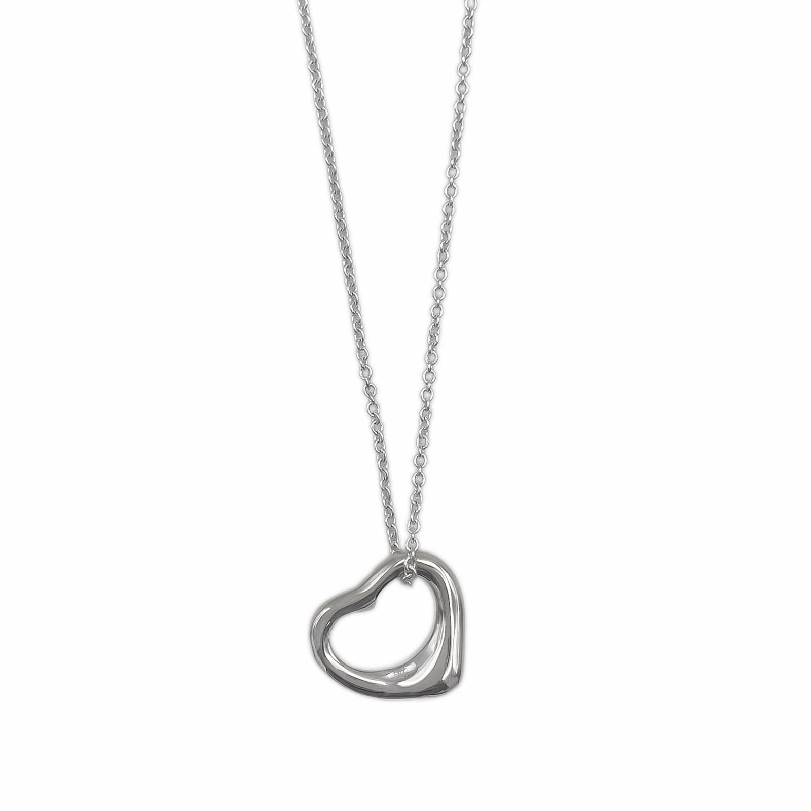 TIFFANY Silver 925: TIFFANY Silver 925 Tiffany's silver 925 necklace boasts a sleek, modern design with a 15mm x 15mm pendant, perfectly sized for everyday wear. Gently used with minor signs of wear, this necklace