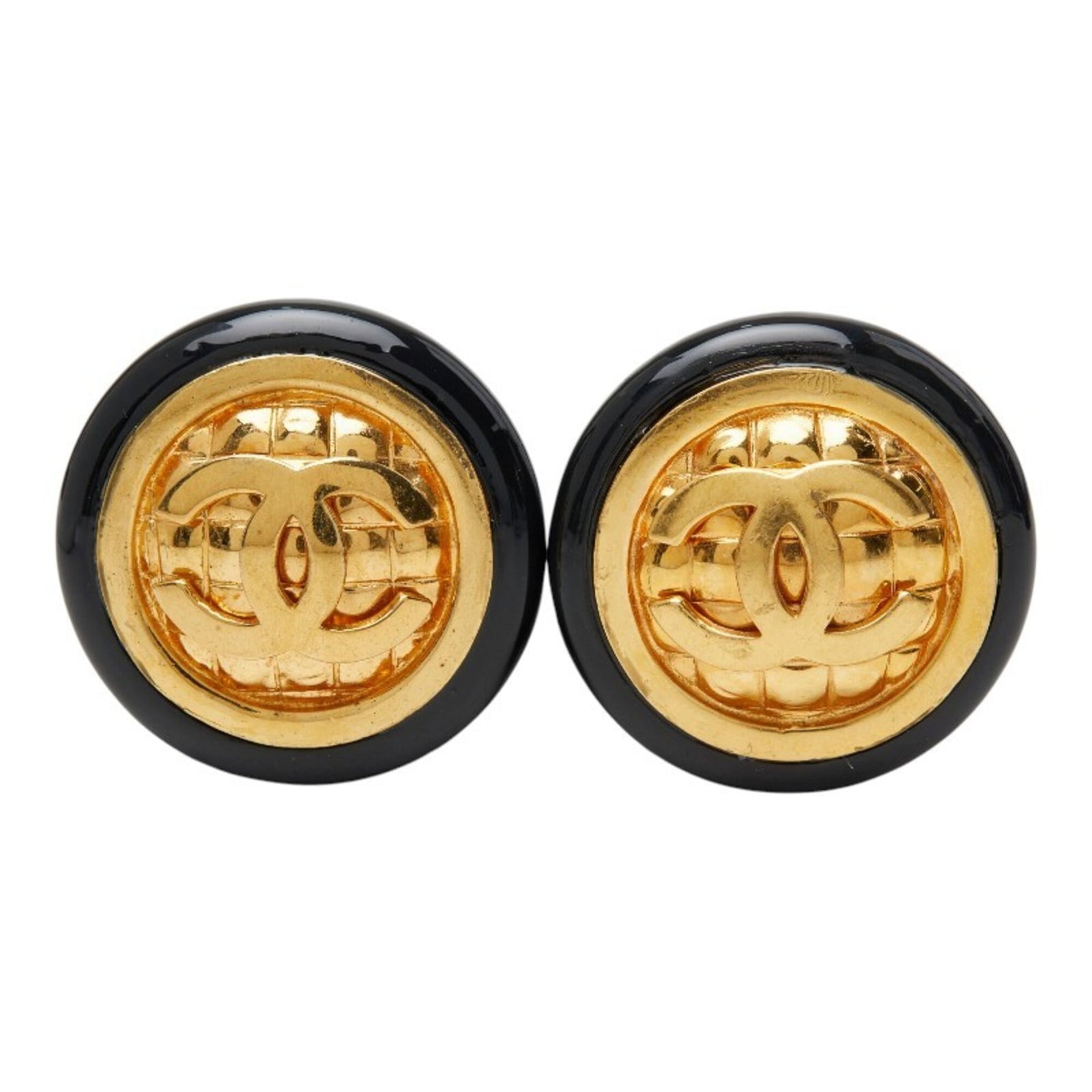 CHANEL Enamel Black: CHANEL Enamel Black Enamel black stones are a signature feature of CHANEL watches, adding a touch of sophistication to the classic design. This CHANEL Enamel Black watch boasts a durable enamel finish