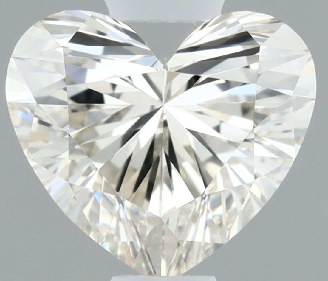 IGI Heart 0.5ct I IF - Loose Natural Diamond: IGI Heart 0.5ct I IF - Loose Natural Diamond IGI-certified 0.5ct I IF natural diamond with EX polish and symmetry, boasting exceptional clarity and cut quality. This loose diamond is a rare find,