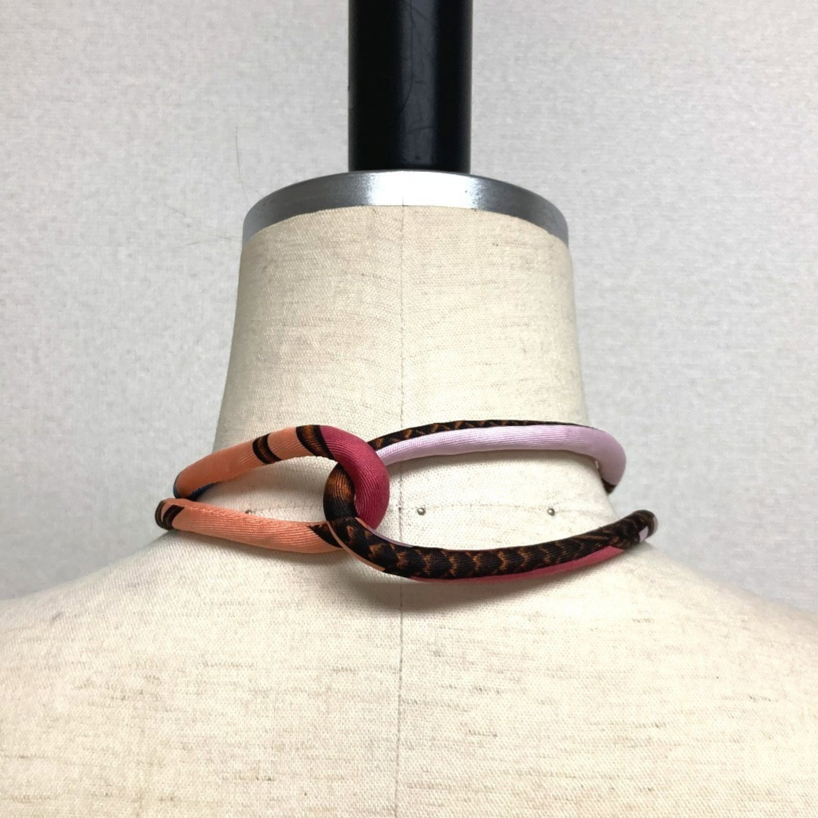 HERMES Silk Multi-Color - 8
