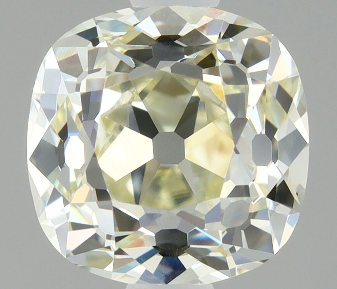 Pear 0.9ct L VVS1 - Loose Natural Diamond: Pear 0.9ct L VVS1 - Loose Natural Diamond 0.9ct L VVS1 - Loose Natural Diamond: A high-quality, natural diamond with exceptional clarity and a luxurious luster, boasting a large table and