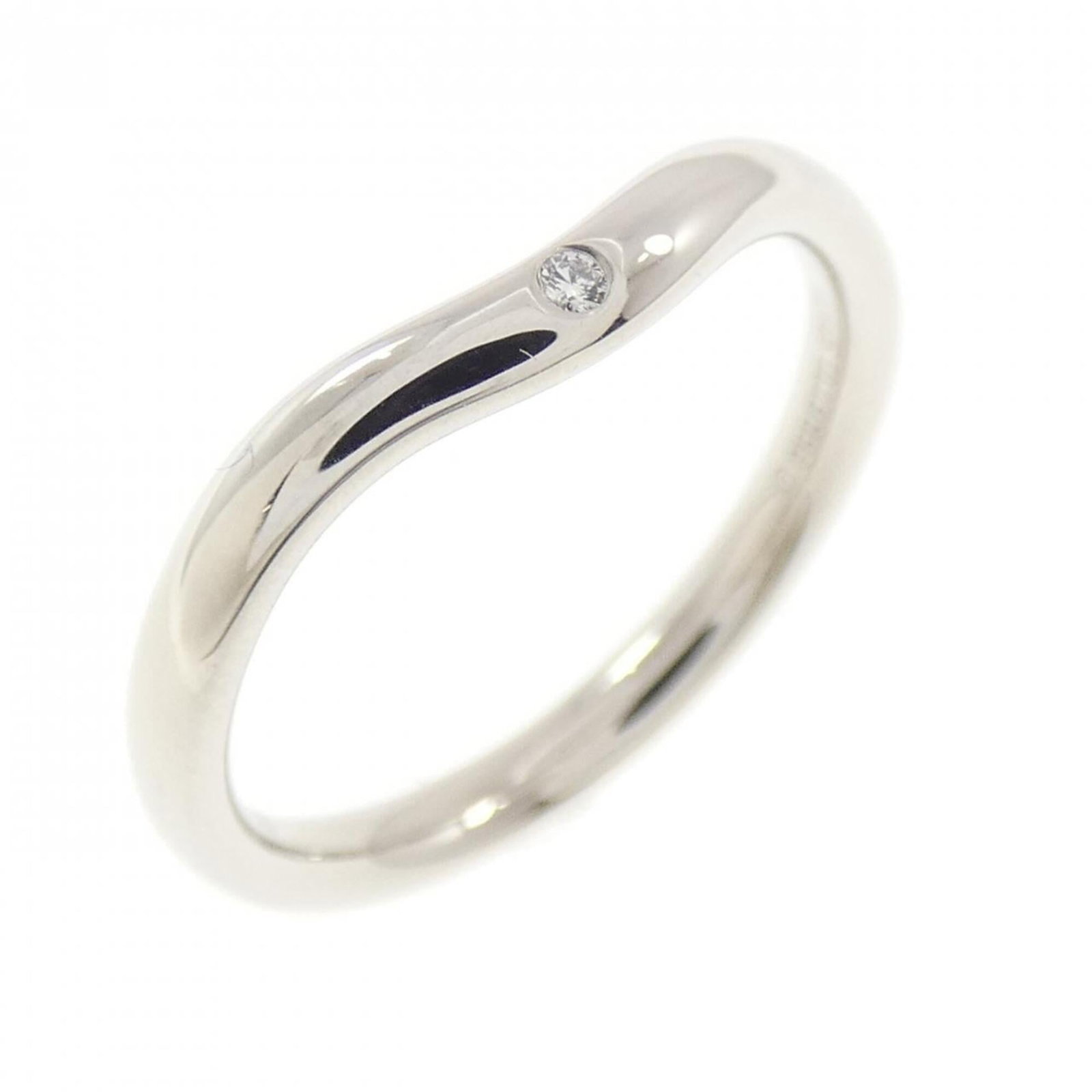 TIFFANY Band Ring Platinum 950: TIFFANY Band Ring Platinum 950 Platinum 950 construction ensures durability and a luxurious feel, while the band ring style provides a sleek, versatile design. This Tiffany MPN 60016820 ring is in