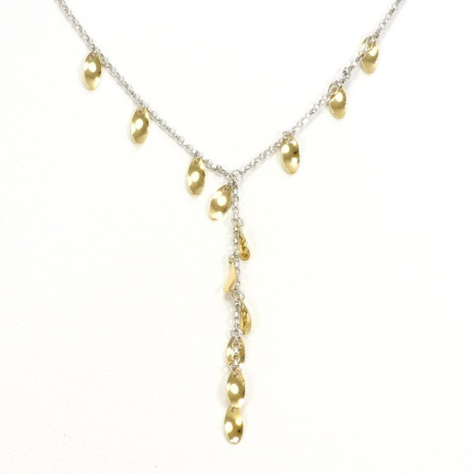 White Gold (18K) Yellow Gold (18K): White Gold (18K) Yellow Gold (18K) White gold and yellow gold come together in this 18K double-strand necklace, showcasing the beauty of two precious metals. The 39cm chain offers a versatile length,