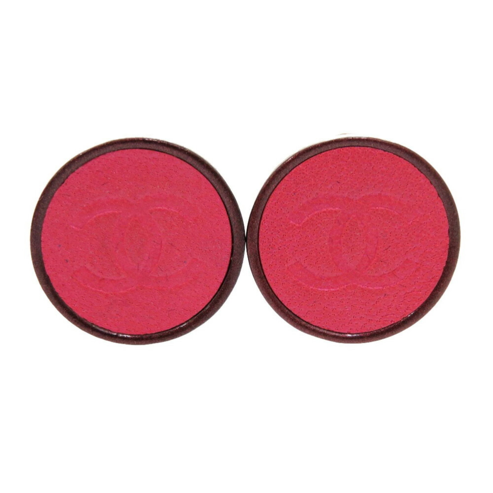 CHANEL Clip Earrings Leather Metal: CHANEL Clip Earrings Leather Metal Chanel Clip Earrings in Pink Leather and Metal. Gently used with minor signs of wear, these clip earrings feature a striking pink leather and metal design.