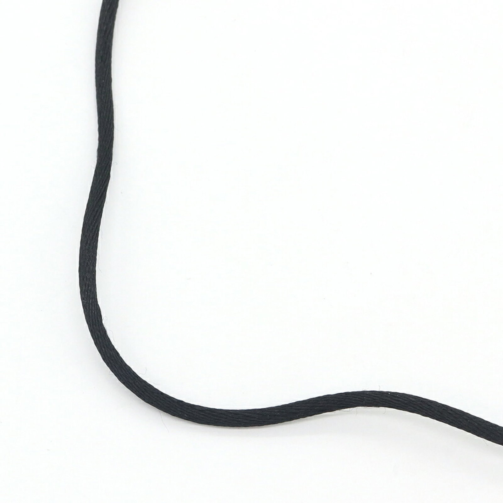 CARTIER Cotton White Gold (18K): CARTIER Cotton White Gold (18K) Cotton White Gold (18K) Necklace by Cartier features a unique blend of materials, combining the durability of white gold with the softness of cotton. The necklace boast