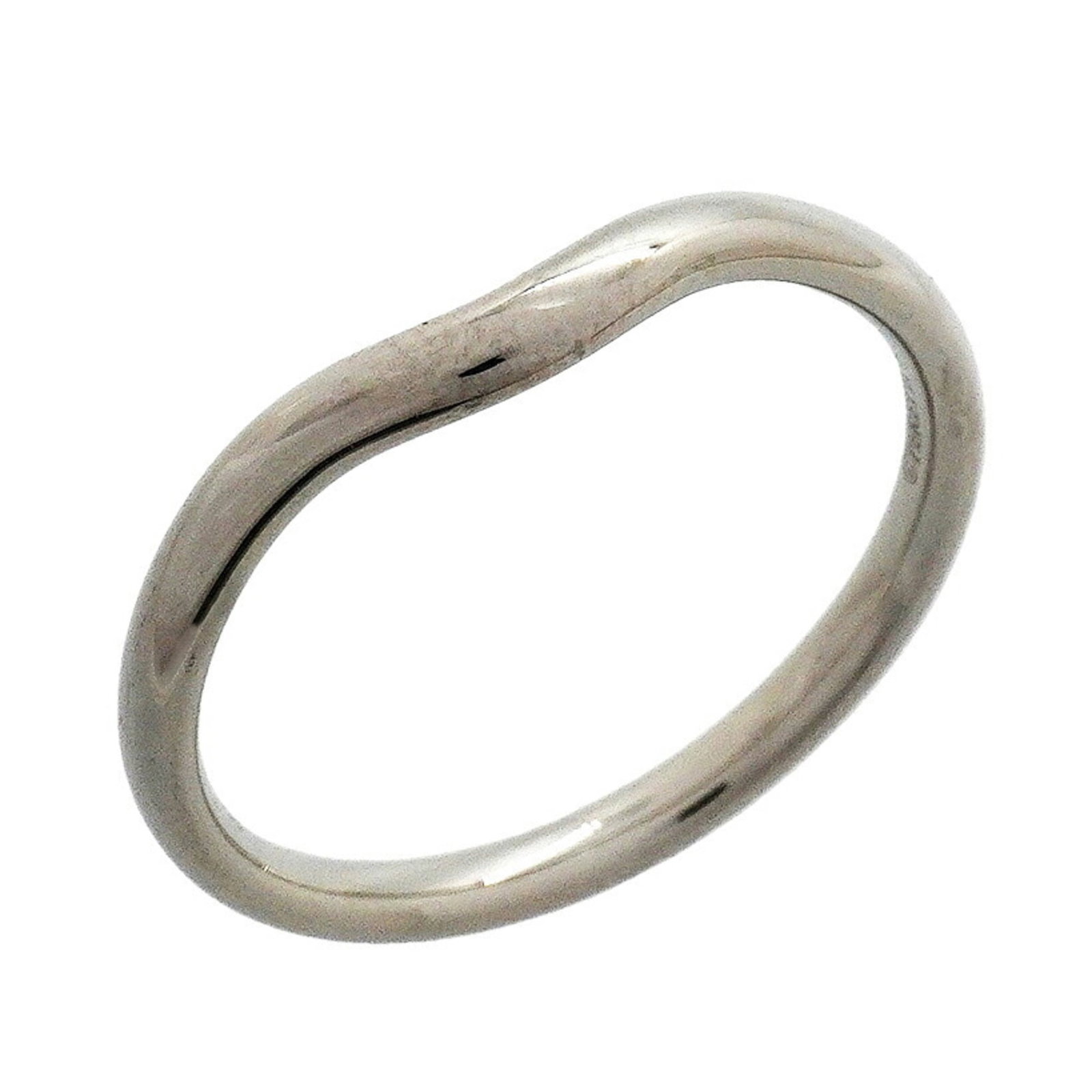TIFFANY Band Ring Platinum 950: TIFFANY Band Ring Platinum 950 Platinum 950 Tiffany band ring, a classic design with a touch of luxury, features a sleek and modern style that suits any man's taste. Gently used with minor signs of we