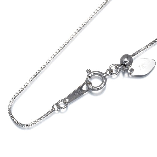 Box Chain Necklace 45Cm 14K 585 White Gold: Box Chain Necklace 45Cm 14K 585 White Gold 14k white gold chain necklace boasts a 45cm adjustable length, perfect for personalizing your style. The 0.7mm wide chain is secured by a 2.6mm clasp,