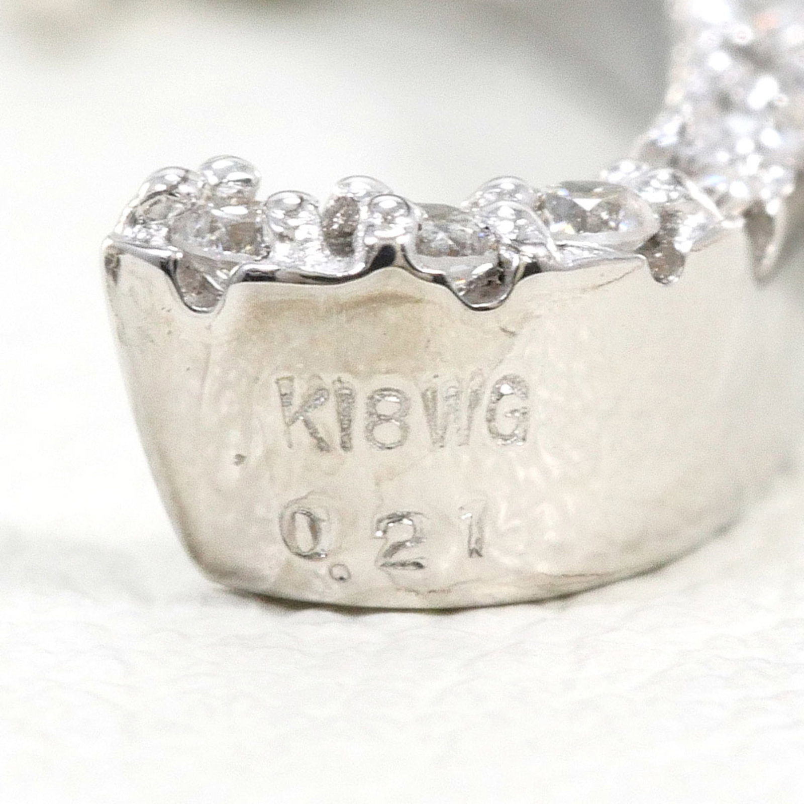 White Gold (18K) - 4