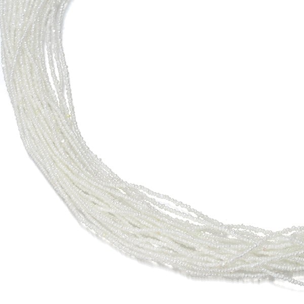 Keshi Pearl 0.8-1.0Mm Akoya Pearl 5.0Mm Necklace Silver: Keshi Pearl 0.8-1.0Mm Akoya Pearl 5.0Mm Necklace Silver Silver necklace featuring a 5.0mm Akoya pearl and a cluster of 0.8-1.0mm Keshi pearls, crafted in silver. The necklace measures 50cm in length