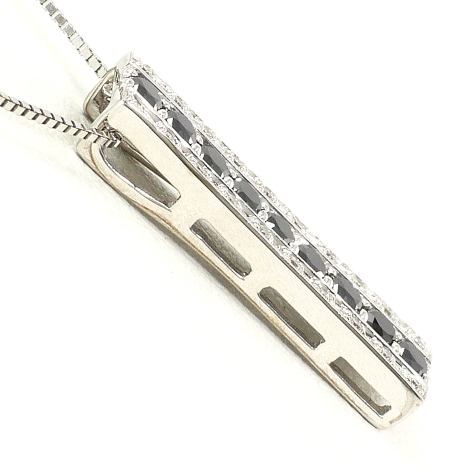 White Gold (18K) - 2