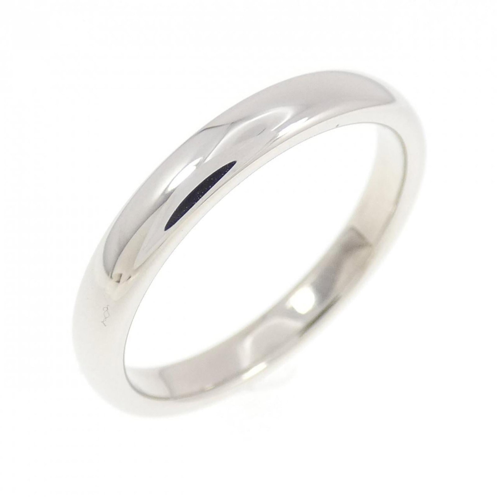 TIFFANY Band Ring Platinum 950: TIFFANY Band Ring Platinum 950 Platinum 950 Tiffany band ring in excellent condition, with a subtle sheen and a refined design that exudes timeless elegance. The platinum material shines with a