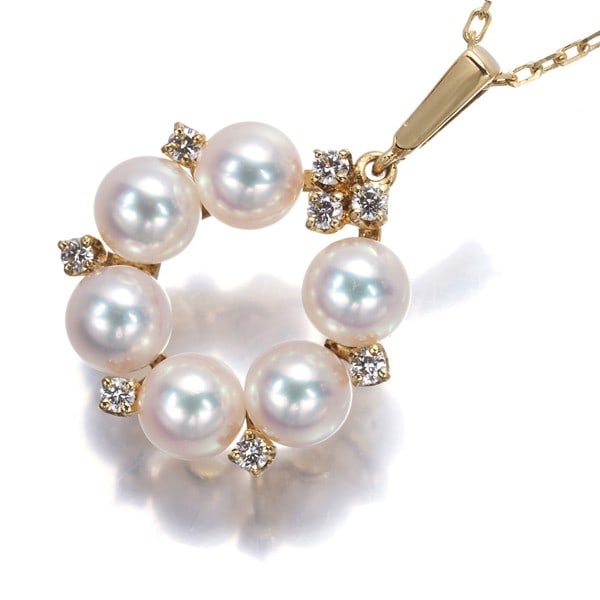 Mikimoto Necklace Akoya Pearl 5.3Mm Diamond Circle Wreath 18K Yg: Mikimoto Necklace Akoya Pearl 5.3Mm Diamond Circle Wreath 18K Yg Yellow Gold 18K Mikimoto Necklace with Akoya Pearl 5.3mm Diamond Circle Wreath. This elegant necklace features a 17.6 x 17.0mm Akoya