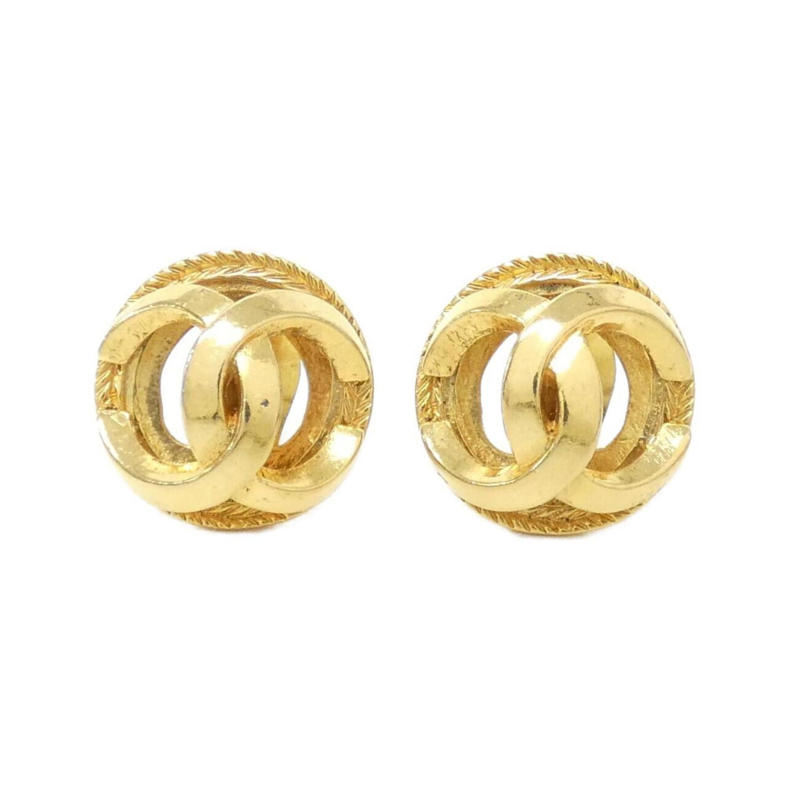 CHANEL Clip Earrings Gold: CHANEL Clip Earrings Gold Gently used CHANEL Clip Earrings Gold, featuring a classic design that exudes timeless elegance. The gold clip earrings showcase minor signs of wear, with small scratches or