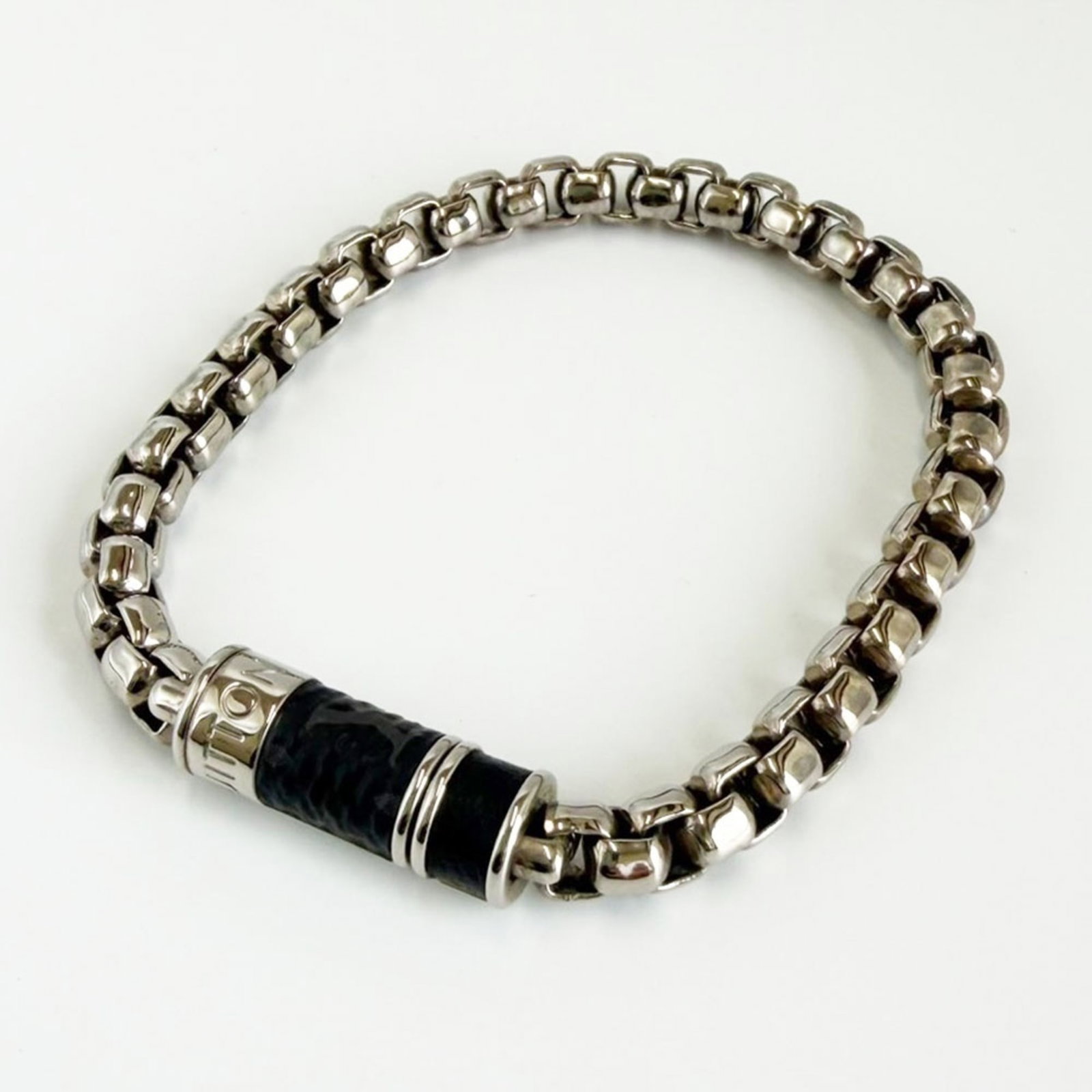 LOUIS VUITTON Charm Bracelet Canvas Monogram Eclipse - 2
