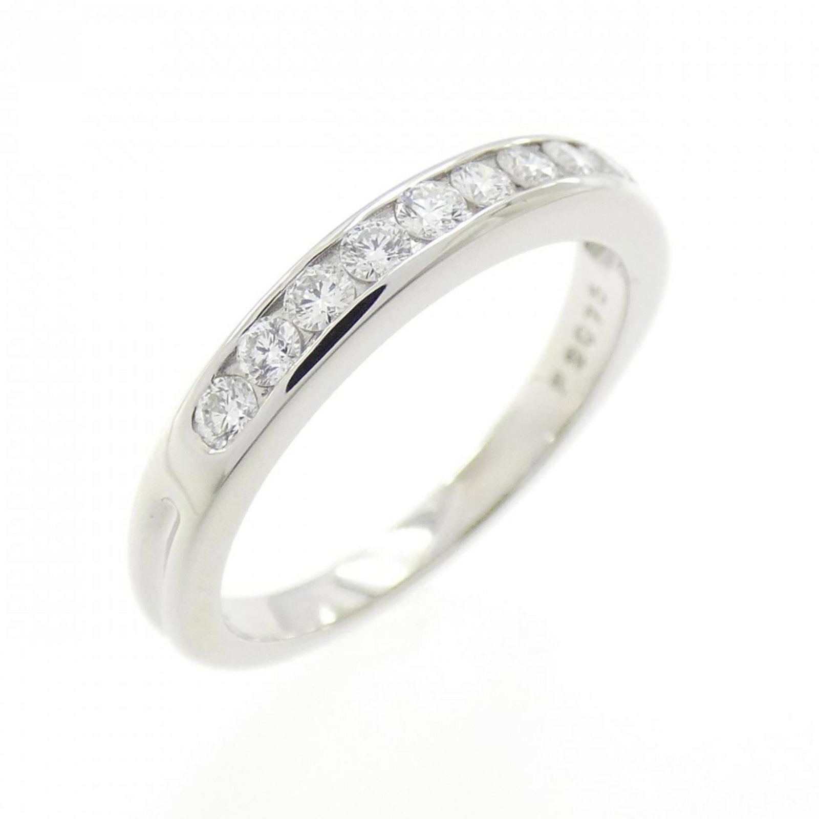 TIFFANY Band Ring Platinum: TIFFANY Band Ring Platinum Platinum band ring from Tiffany, featuring a diamond stone, in US size 4. The ring is in very good condition, with minor signs of wear and small scratches or light marks pre