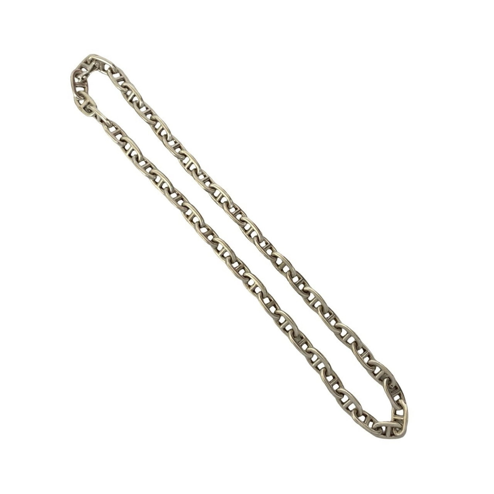 HERMES Silver 925: HERMES Silver 925 Silver 925 necklace from Hermes, featuring a classic design with visible scratches and scuffs, bearing a signature. The necklace is made from sterling silver and has a comfortable 40