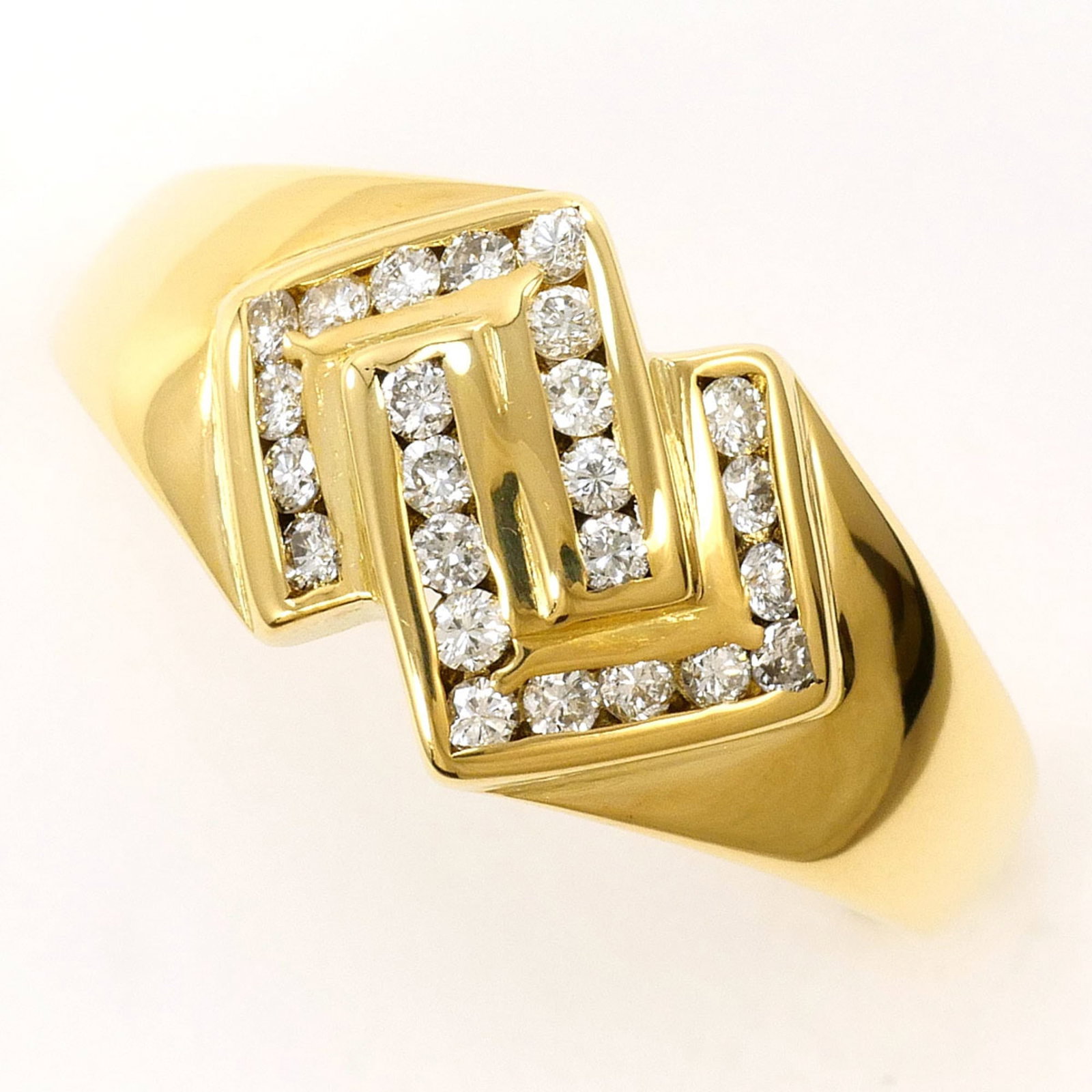 Band Ring Yellow Gold (18K): Band Ring Yellow Gold (18K) Yellow gold 18K band ring with a 0.21ct diamond, crafted from high-quality 18K gold, offering a touch of elegance and sophistication. This like new used band ring boasts