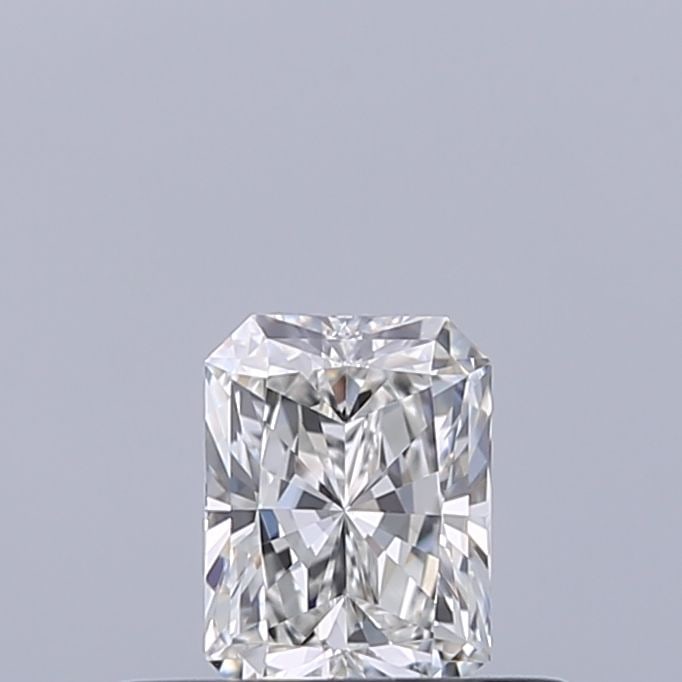 GIA Radiant 0.3ct F IF - Loose Natural Diamond: GIA Radiant 0.3ct F IF - Loose Natural Diamond GIA certification ensures the stone's authenticity, while its F color and IF clarity make it a rare and exceptional find. This 0.3ct diamond boasts an