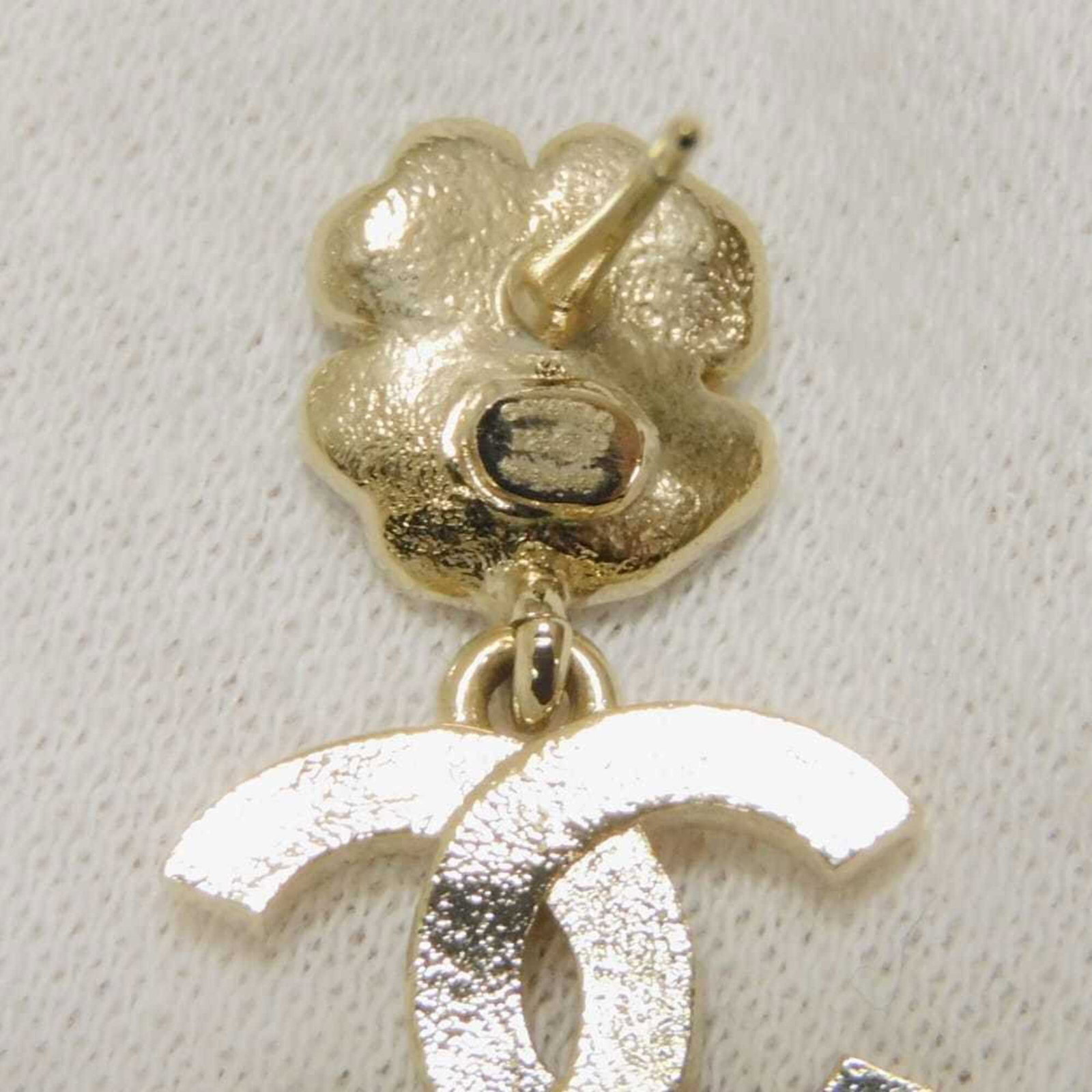 CHANEL Drop Earrings Enamel - 10