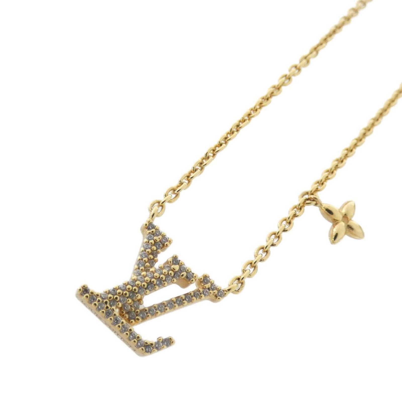 LOUIS VUITTON Gold: LOUIS VUITTON Gold Gold necklace from Louis Vuitton, featuring a 13mm x 15mm pendant, available in a 42 cm - 46.5 cm neck circumference. The necklace is gently used with minor signs of wear, including