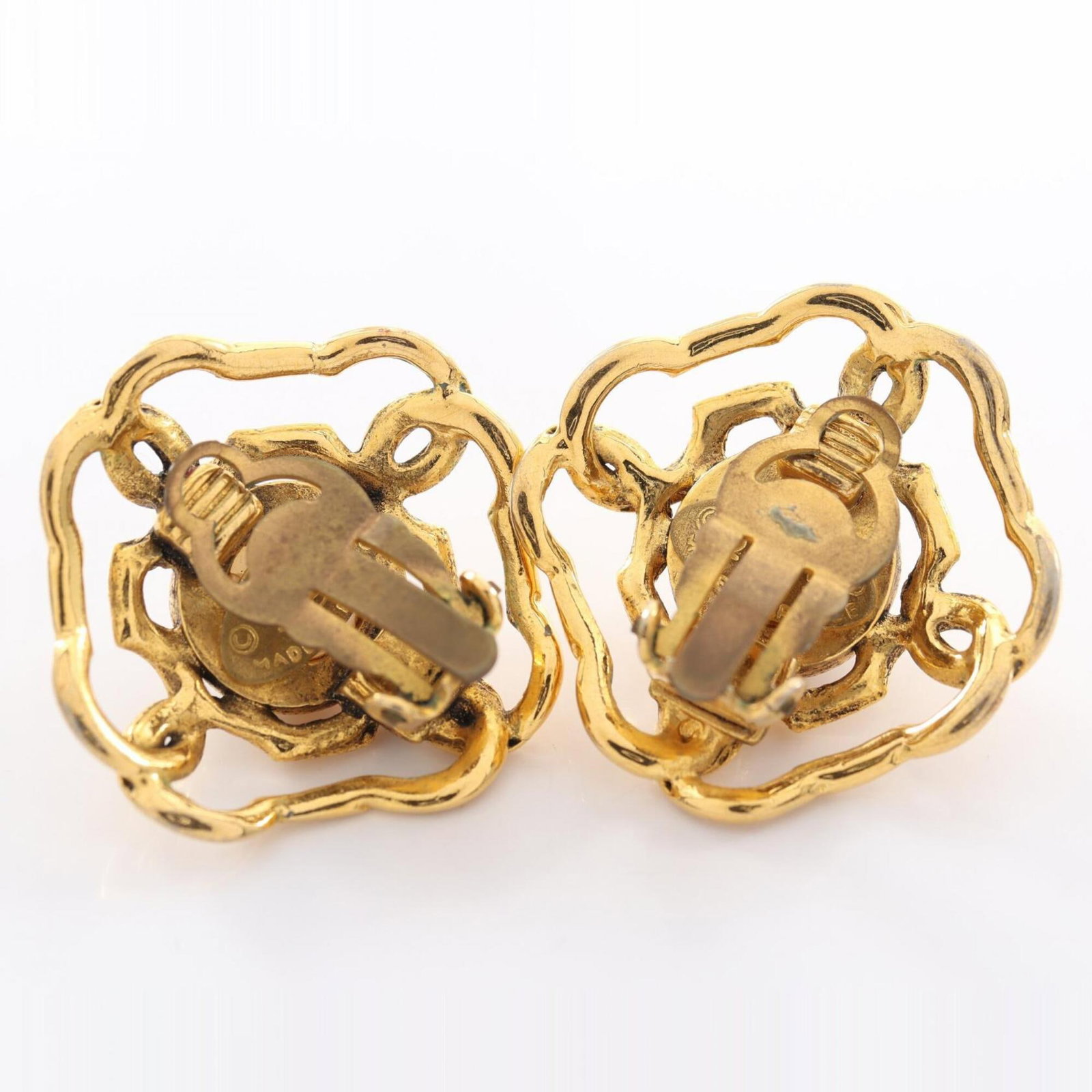 CHANEL Clip Earrings Gold Plating - 8