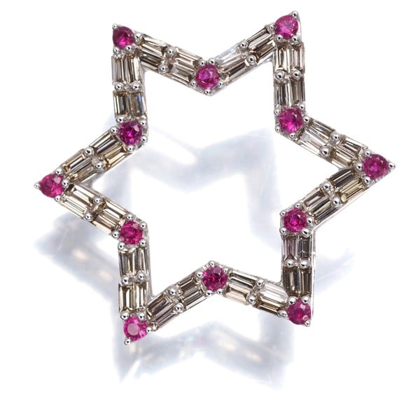 Brown Ruby Diamond Star Pendant 18K 750 White Gold: Brown Ruby Diamond Star Pendant 18K 750 White Gold The Brown Ruby Diamond Star Pendant is a stunning 18K white gold piece featuring a natural ruby and diamond star design. The 0.9-1ct diamond total ad