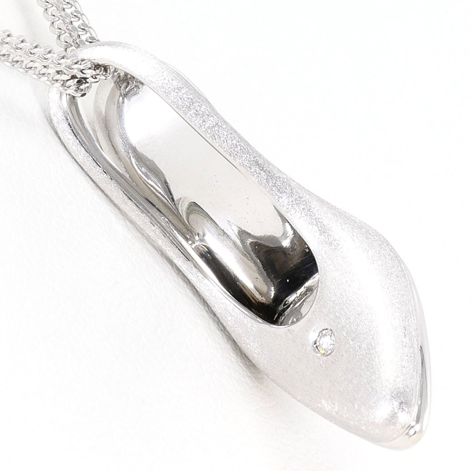 White Gold (18K) - 3