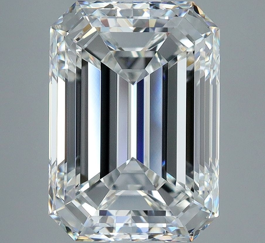 GIA Emerald 2.5ct G VVS1 - Loose Natural Diamond: GIA Emerald 2.5ct G VVS1 - Loose Natural Diamond GIA Emerald 2.5ct G VVS1 - Loose Natural DiamondThis 2.5ct GIA-certified emerald-cut diamond boasts exceptional clarity, with a VVS1 grade, and a