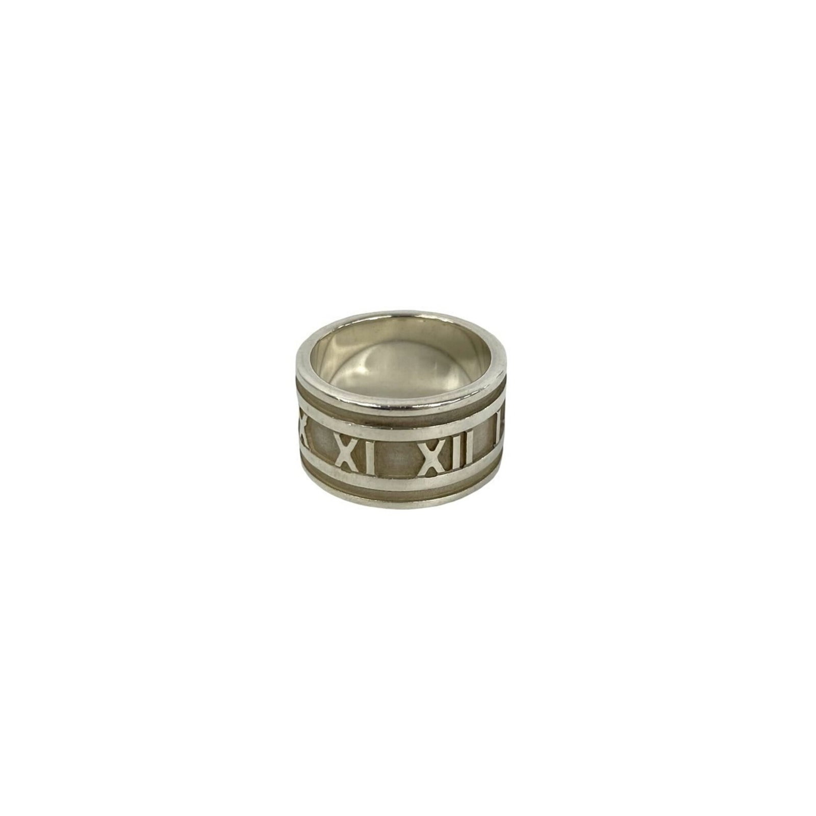 TIFFANY Band Ring Silver 925: TIFFANY Band Ring Silver 925 Silver 925 band ring from Tiffany features a sleek, modern design. The ring bears visible signs of wear, including scratches and scuffs, but remains fully functional. Sold
