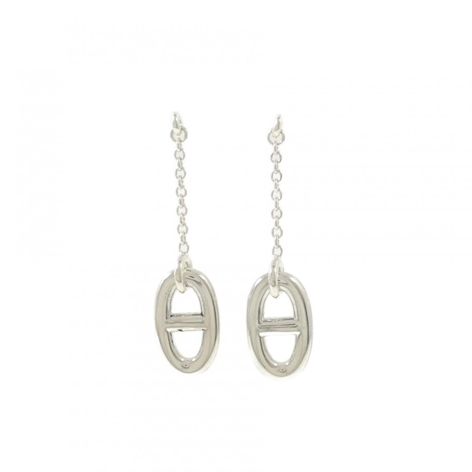 HERMES Chain Earrings Silver 925: HERMES Chain Earrings Silver 925 Silver 925 chain earrings from Hermes, featuring a sleek and modern design. Made from high-quality silver, these earrings are durable and long-lasting. In excellent