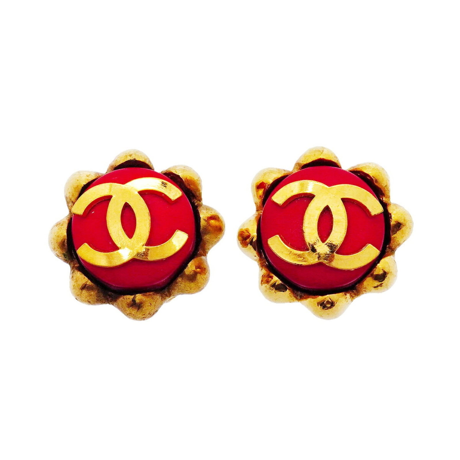 CHANEL Clip Earrings Gold Plating: CHANEL Clip Earrings Gold Plating Gold plating gives these CHANEL Clip Earrings a luxurious touch, while their classic design ensures they remain a timeless choice. Measuring 24.60mm x 25.40mm, these