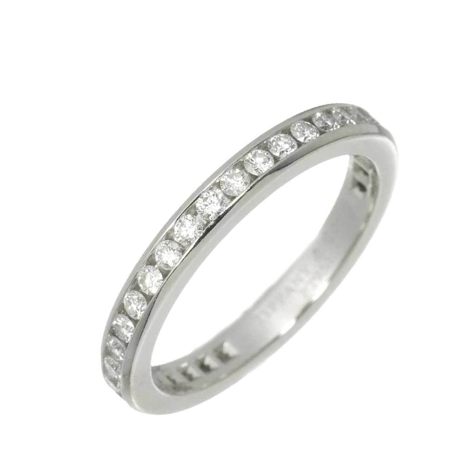 TIFFANY Band Ring Platinum 950: TIFFANY Band Ring Platinum 950 Platinum 950 Tiffany Band Ring in Excellent Condition. This like new used band ring boasts a premium platinum construction, featuring a sleek and modern design. With