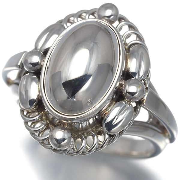 Georg Jensen Ring 1A Us5.75-6 925 Sterling Silver: Georg Jensen Ring 1A Us5.75-6 925 Sterling Silver Sterling silver Georg Jensen Ring 1A Us5.75-6 boasts a sleek design with a width of 18.3mm and a base of the shank measuring 2.7mm. This 925 sterling 
