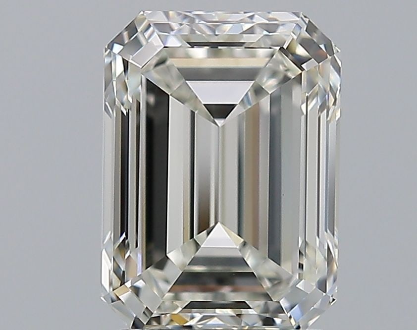 GIA Emerald 2.01ct I VVS2 - Loose Natural Diamond: GIA Emerald 2.01ct I VVS2 - Loose Natural Diamond GIA Emerald 2.01ct I VVS2 - Loose Natural DiamondThe GIA Emerald 2.01ct I VVS2 is a stunning loose natural diamond, certified by the Gemological