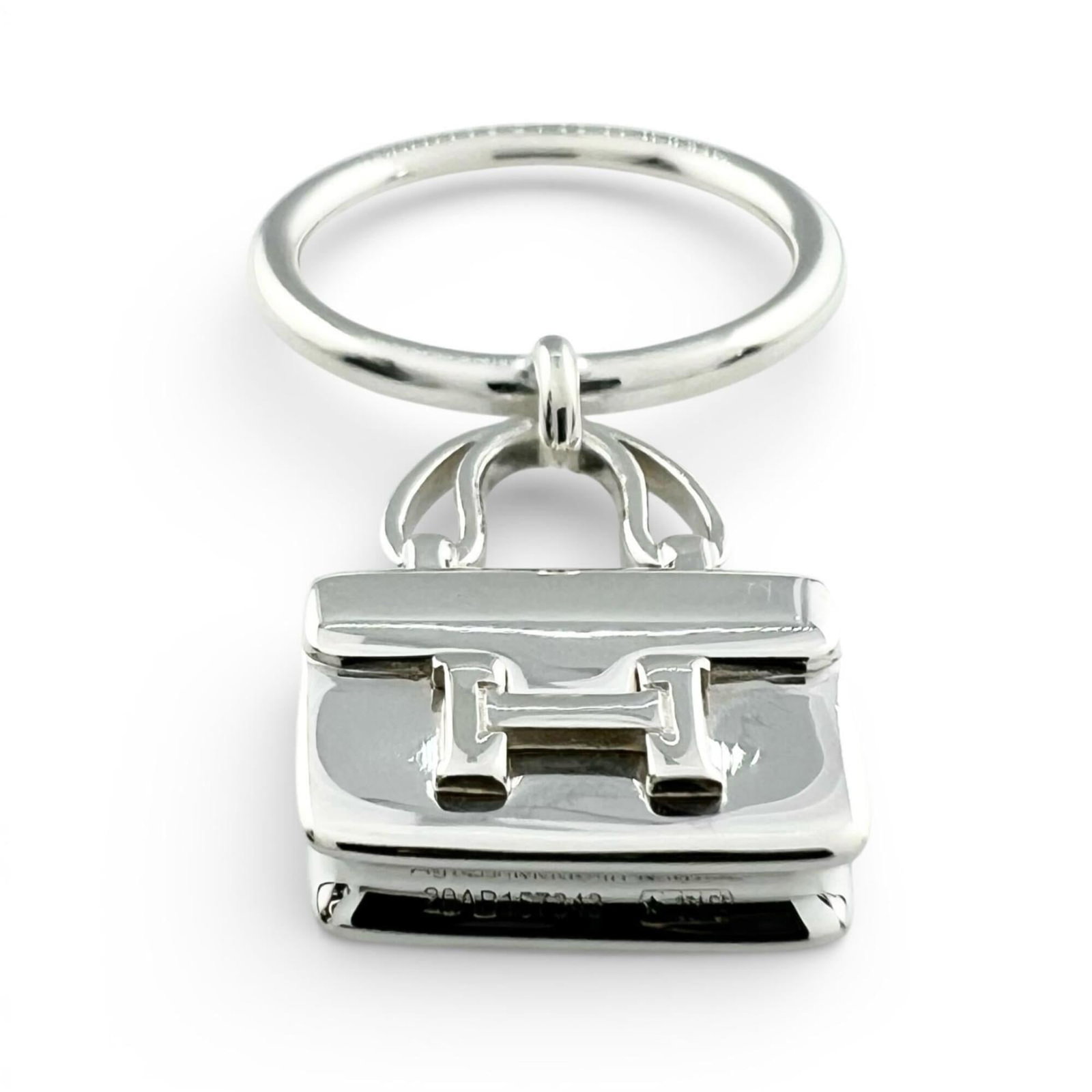 HERMES Band Ring Silver 925: HERMES Band Ring Silver 925 Silver 925 band ring from Hermes, crafted in Italy with a sleek 2mm width and 6.9g weight, offering a touch of understated elegance to any outfit. This like-new used ring b
