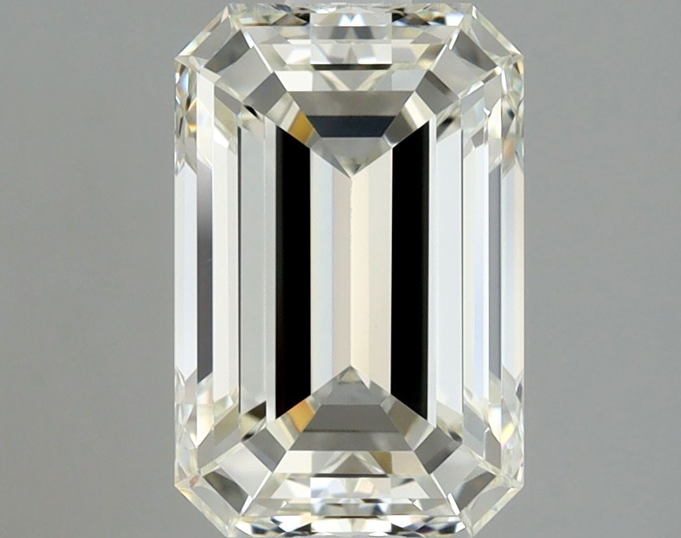 GIA Emerald 1.69ct J VVS1 - Loose Natural Diamond: GIA Emerald 1.69ct J VVS1 - Loose Natural Diamond GIA Emerald 1.69ct J VVS1 - Loose Natural DiamondThis stunning 1.69ct GIA-certified emerald-cut diamond boasts exceptional clarity, with a VVS1 grade