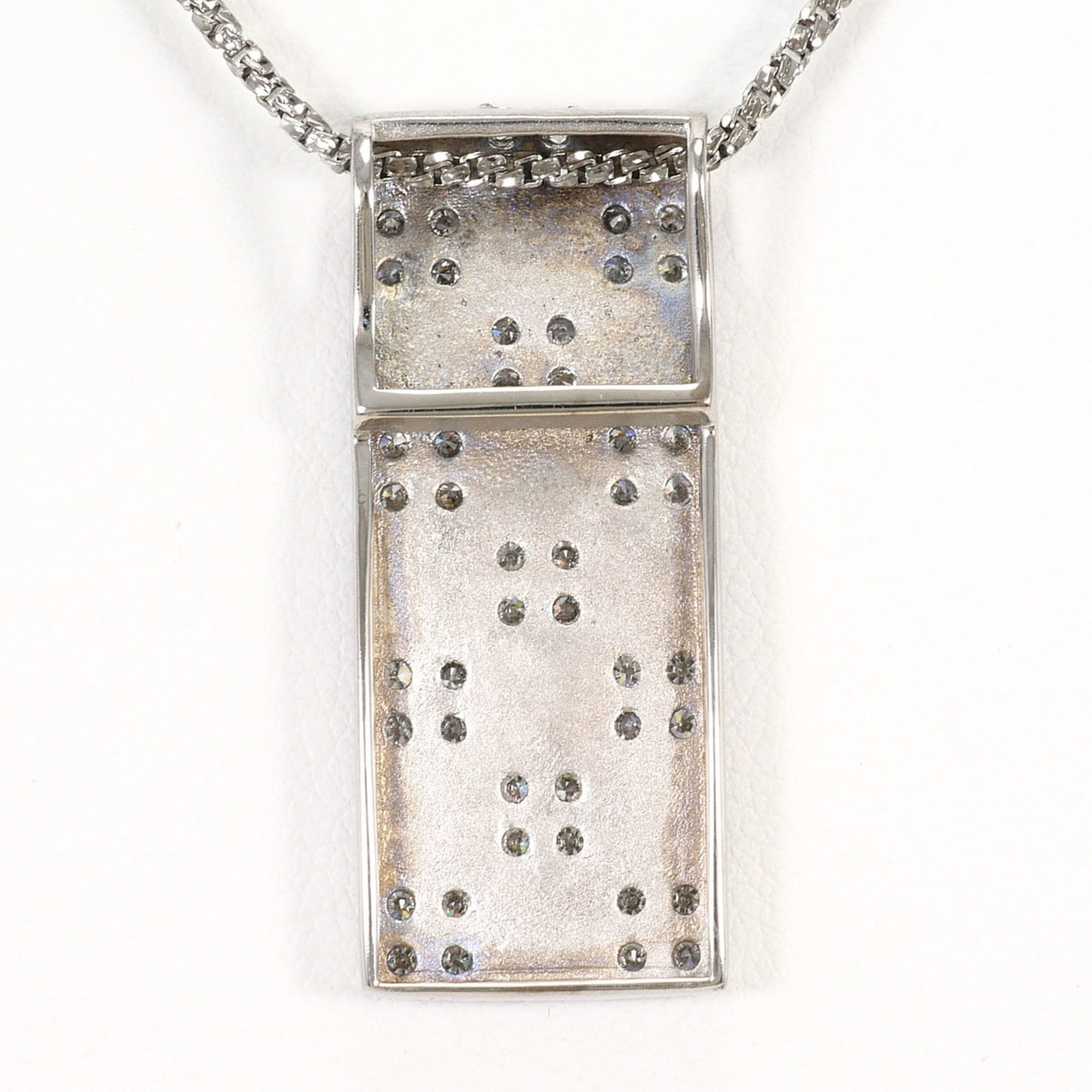 White Gold (18K) - 3