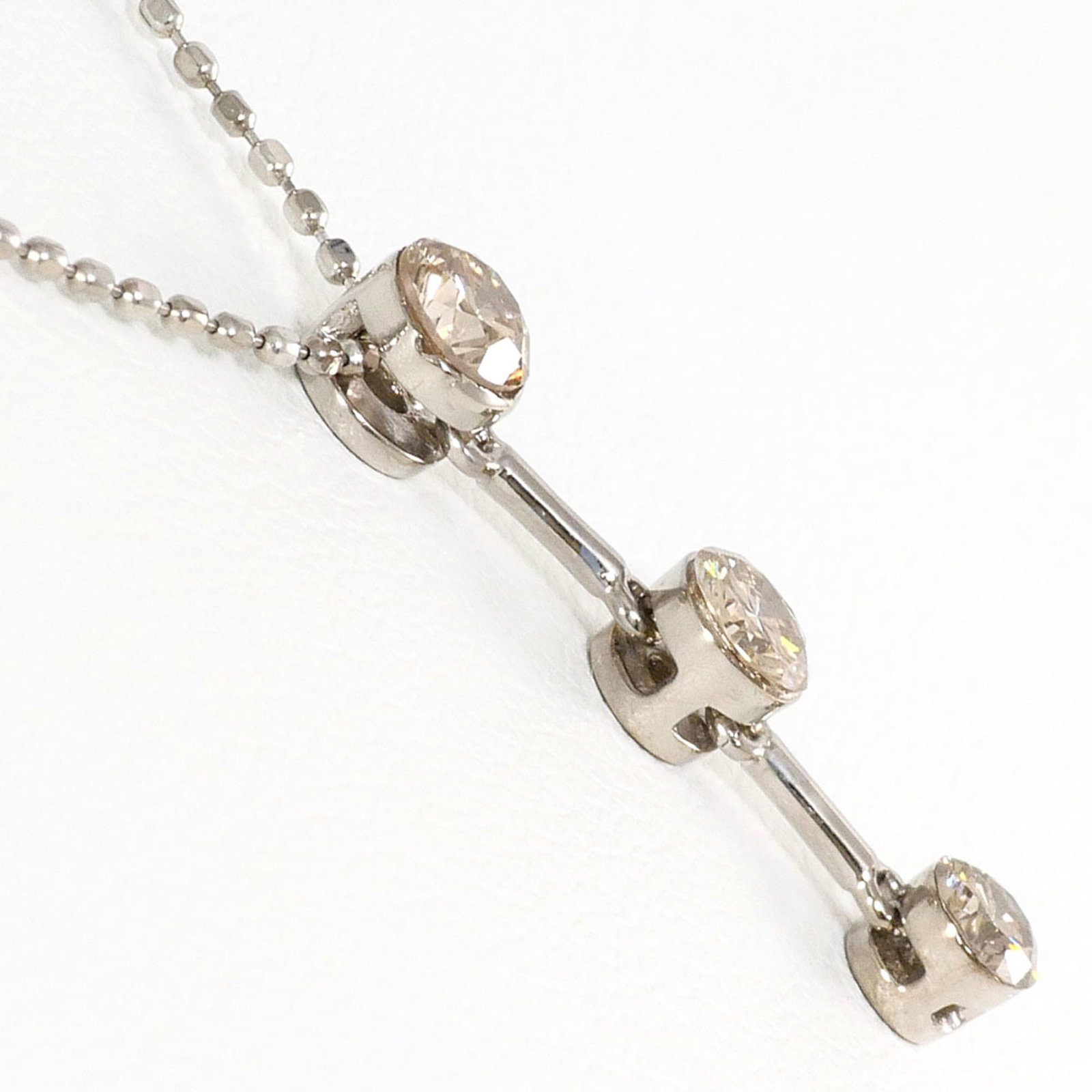 White Gold (18K) - 2