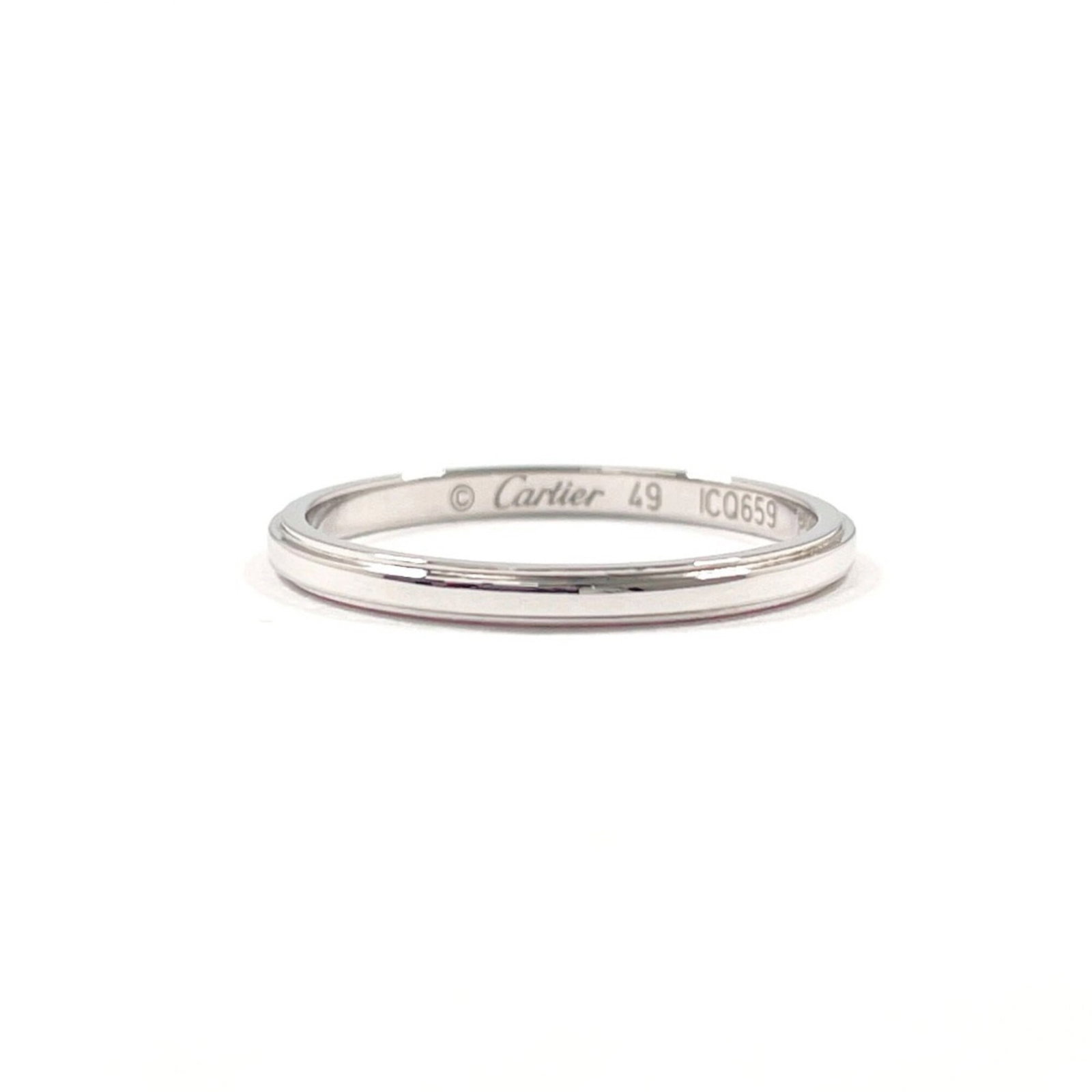 CARTIER Band Ring Platinum 950: CARTIER Band Ring Platinum 950 Platinum 950 Cartier Band Ring in Silver, a stylish and elegant accessory for women, features a band ring design with a silver finish. Gently used with minor signs of we