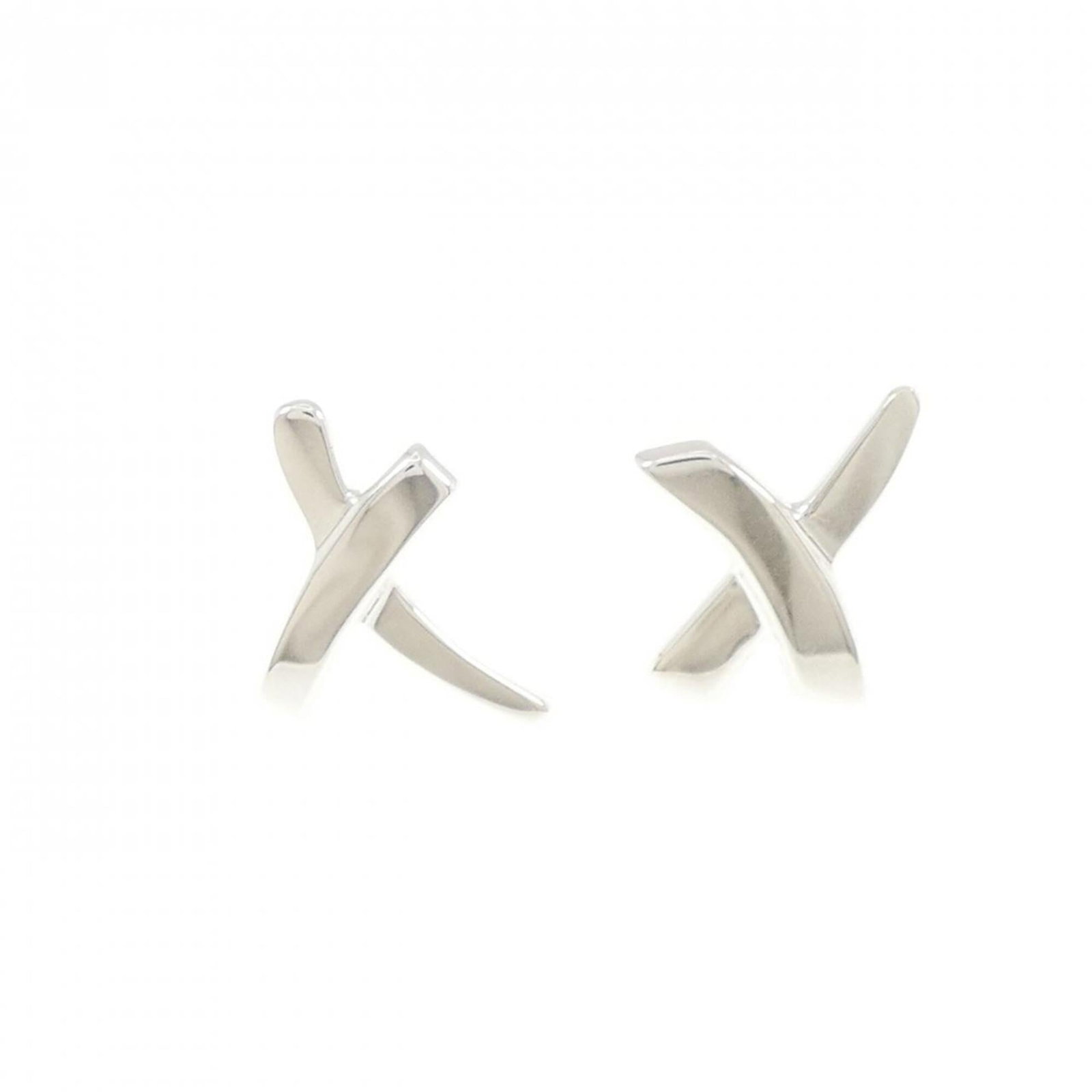 TIFFANY Stud Earrings Silver 925: TIFFANY Stud Earrings Silver 925 Silver 925 stud earrings from Tiffany, bearing a subtle elegance with their understated design. Made from high-quality sterling silver, these earrings are crafted to