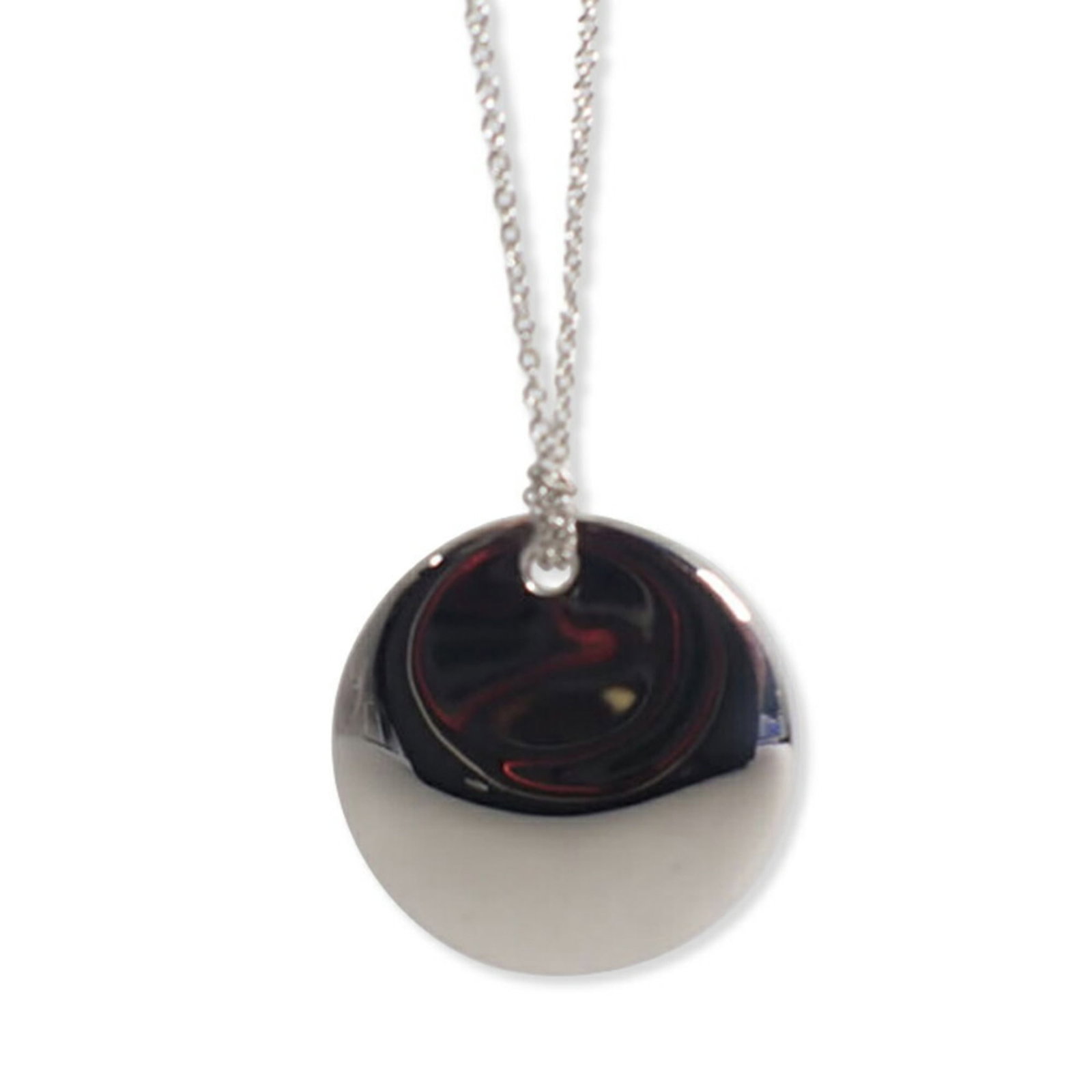 TIFFANY Sterling Silver 925: TIFFANY Sterling Silver 925 Sterling silver 925 necklace from Tiffany, featuring a 23.3mm pendant, is available for purchase. The necklace boasts a 39cm circumference and is made from high-quality
