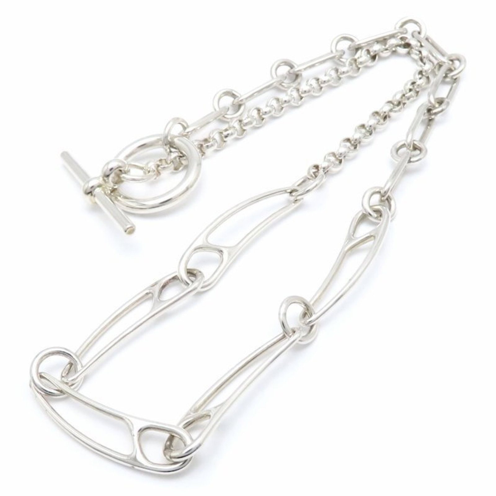 HERMES Silver 925: HERMES Silver 925 Silver 925 necklace from Hermes, featuring a 42 cm / 16.53'' adjustable neck circumference, gently used with minor signs of wear. The necklace bears a signature, and small scratches