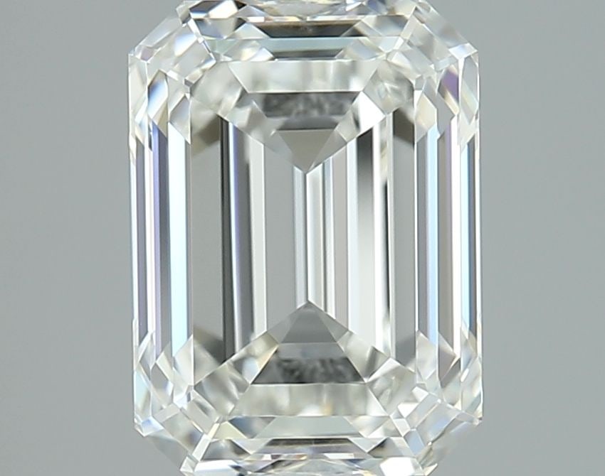 GIA Emerald 2.01ct I VVS2 - Loose Natural Diamond: GIA Emerald 2.01ct I VVS2 - Loose Natural Diamond GIA Emerald 2.01ct I VVS2 - Loose Natural DiamondThis exceptional 2.01ct GIA-certified emerald-cut diamond boasts an impressive I color, VVS2